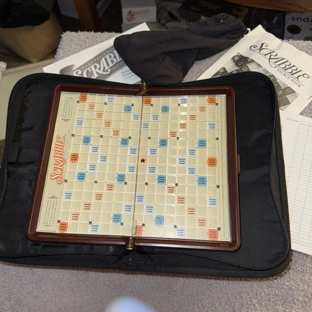 Hasbro vtg scrabble